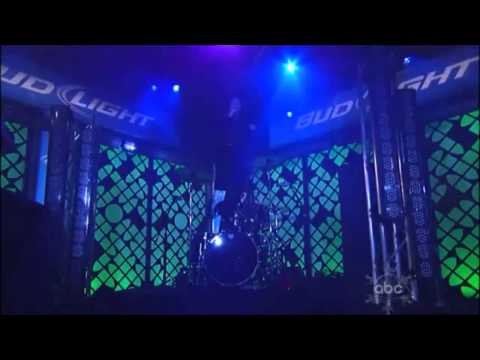 Crystal Castles - Baptism & Intimate Live at Jimmy Kimmel