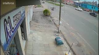Colisão entre moto e carro deixa motociclista ferido em Camaquã
