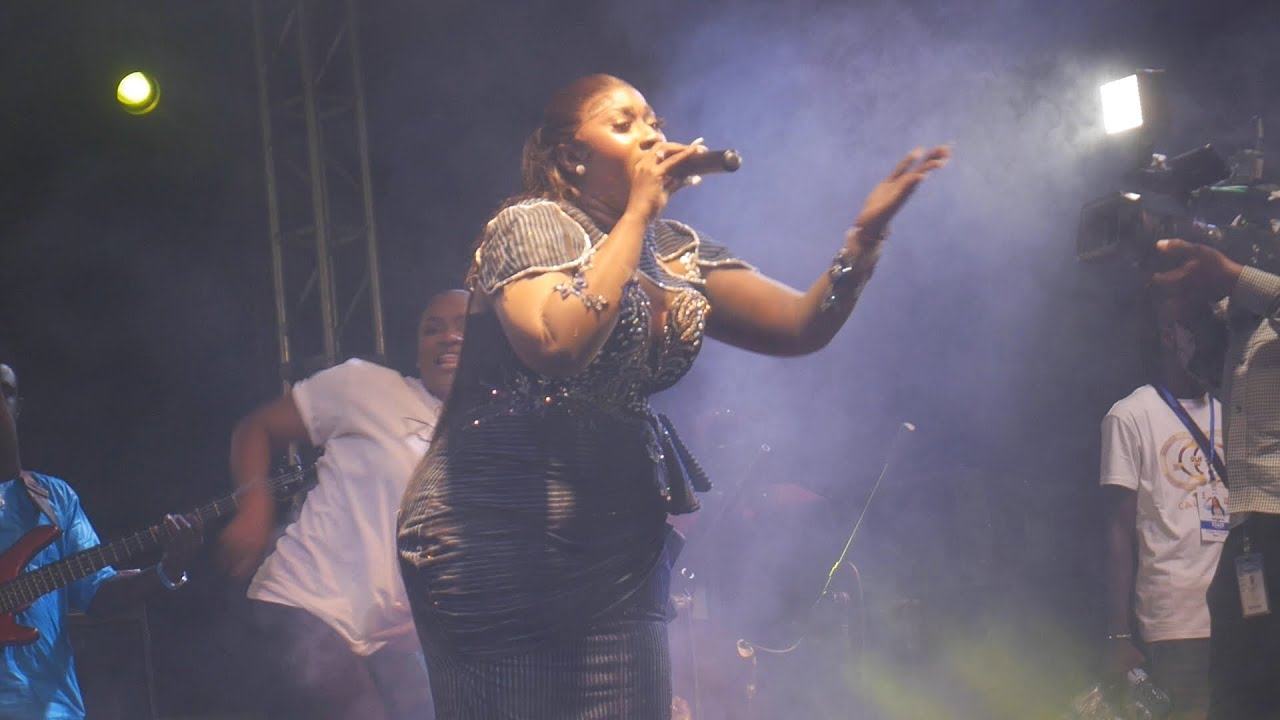 Conakry Nouvelles CONCERT MARIAM BA 2 chapiteau by Issa