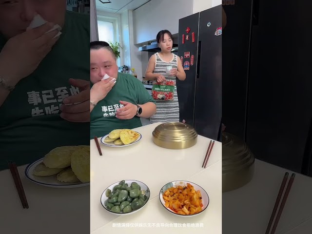 小氣老公偷吃我唯一的煎餃，看我怎麼收拾他，讓他只能啃餃子皮