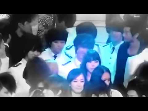 IU & SUPER JUNIOR EunHyuk Moment