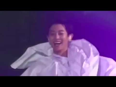 EXO Funny Moment On Stage