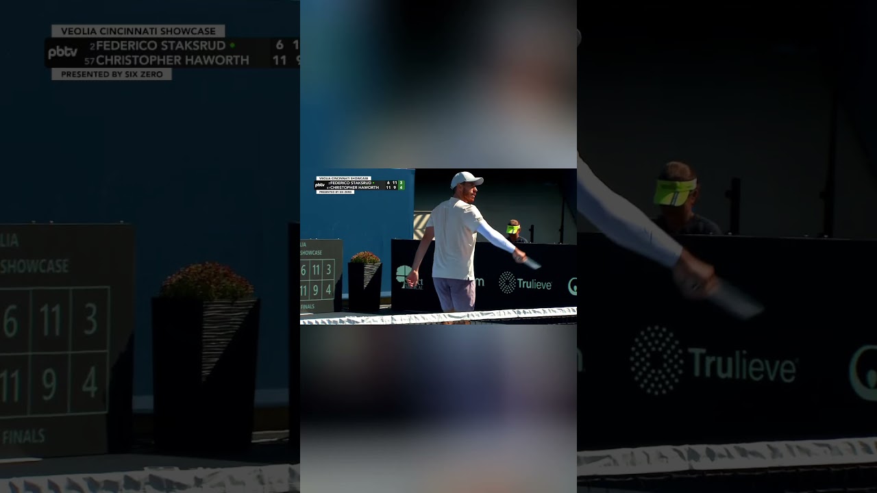 Chris Haworth flies around the pickleball court to with the Skechers point of the tournament 🔥