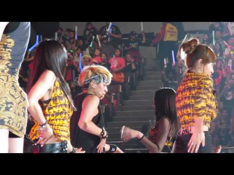 f(x) @KCON 2013 Intro + Hot Summer *Amber focus*