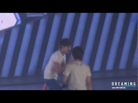 120722 Minho raps to Taemin