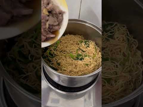 Mỳ xào bò mời cả nhà