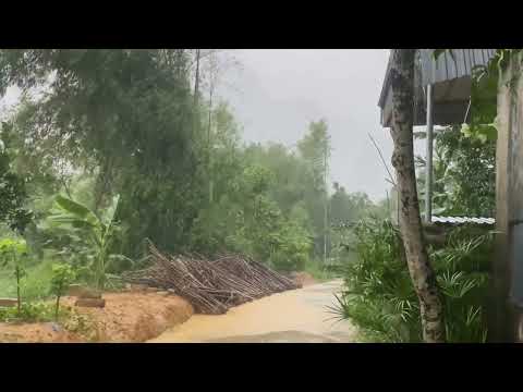 🌧️Cơn báo số 10 đã chính thức đổ về miền bắc-chúc mọi người luân bình an🙏