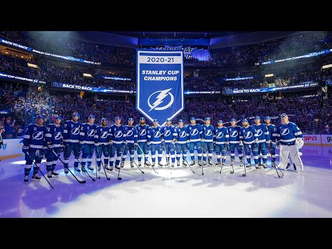 Lightning raise Stanley Cup banner