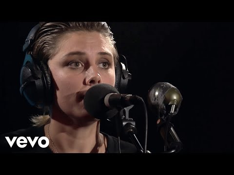 Wolf Alice - Good Riddance (Time Of Your Life) (Green Day cover)