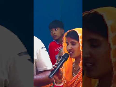 गुरु जी अठारह साल से मेरे पीछे चुड़ैल पड़ी है 😢😂 #aniruddhacharyaji #katha #shorts