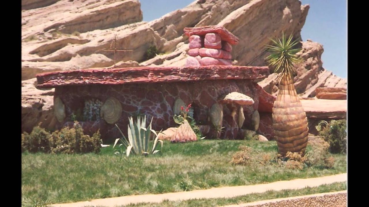 Bedrock! Flintstones Movie Set, Agua Dulce, California - YouTube
