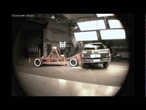 Видео краш-теста Nissan Frontier 2004 - 2010