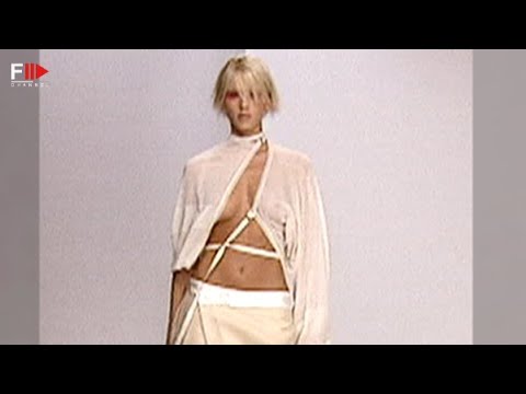 Vintage in Pills JAN&CARLOS Spring 2002 - Fashion Channel