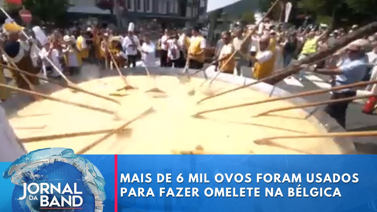Cozinheiros usam mais de 6 mil ovos para fazer um omelete gigante na Bélgica | Jornal da Band