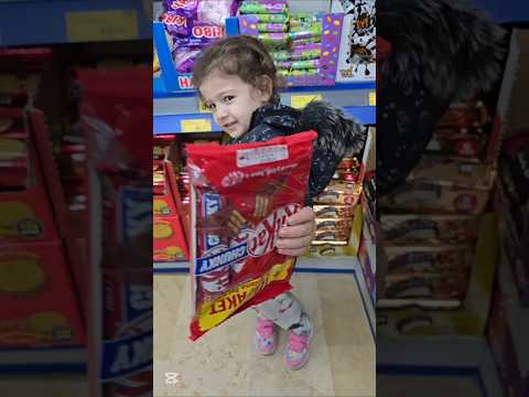 ميرا اشترت شوكولا طيبة