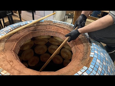 이런 빵은 처음봅니다! 압도적인 화덕에 굽는 겉바속촉 쫄깃한 자이언트 빵 Amazing Oven Baking Giant Bread - Korean Street Food