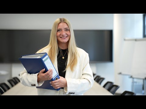 Jobstory Anna Müller - Auszubildende Kauffrau für Versicherungen & Finanzanlagen im Vertrieb