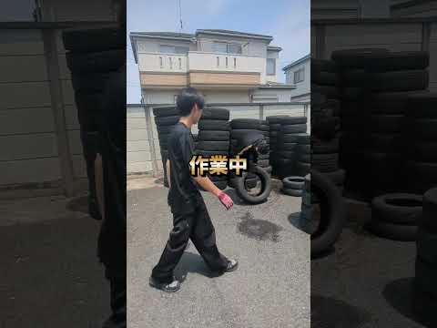 ゴールデンレトリバーとリラックスできるひととき サムネイル