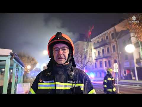 Dachstuhlbrand an der Esplanade in Gmunden fordert Einsatz von sechs Feuerwehren