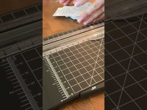 台紙と注意書きのカット作業✂️ Paper Cutting