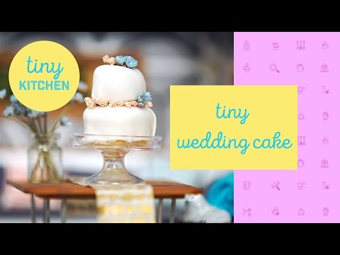 Tiny Kitchen | Tiny Wedding Cake