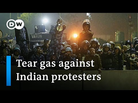 India: Farmers march on Delhi demanding guaranteed crop prices | DW News