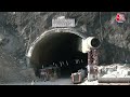 Uttarkashi Tunnel Collapse: सुरंग में फंसी 40 जिंदगियां, रेस्क्यू ऑपरेशन तेज | Rescue Operation  - 42:40 min - News - Video