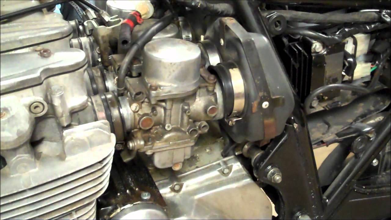 Honda CB650 81' Carb Boot Holder Replacement - YouTube cb750 engine diagram 