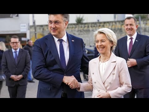 Croácia celebra entrada no espaço schengen e na zona euro