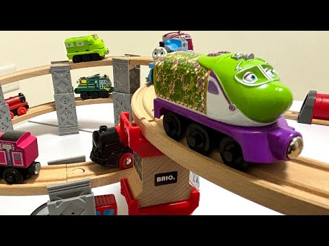 Brio (Thomas the Tank Engine & Chuggington) ☆ Large spiral staircase and many tunnels