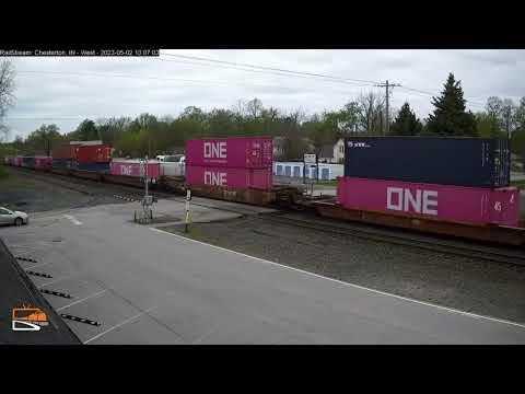 Union Pacific 7192 leads an intermodal with BNSF 4360 in Chesterton, IN