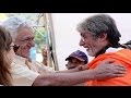Watch : Om Puri met Amitabh Bachchan just a few hours before his death