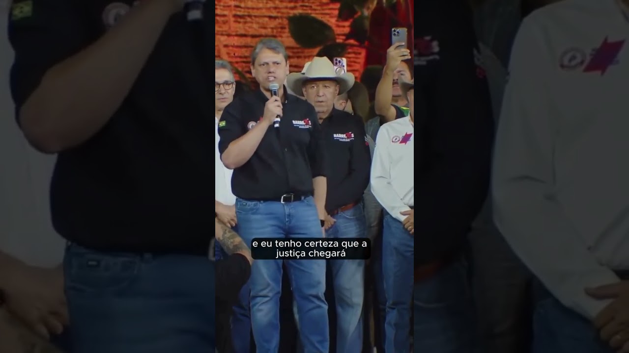 Tarcísio exibe boneco de Bolsonaro na festa de Barretos, em SP, e fala em ‘Injustiça’
