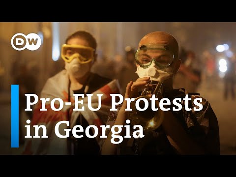 Crackdown on pro-EU protests against 'foreign agents' bill in Georgia | DW News