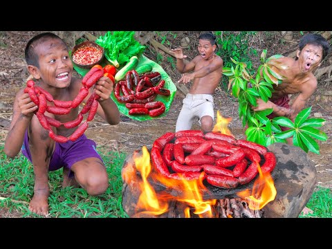 Survival Skills - Yes! Cook Hod Dog At Jungle Eat Delicious