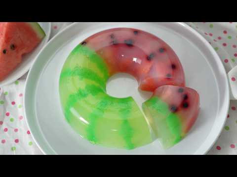 Watermelon jelly like a swim ring 浮き輪みたいなスイカ寒天