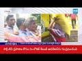 Farmers about Urea Shortage in Eluru | AP Urea Problems |@SakshiTV  - 05:39 min - News - Video