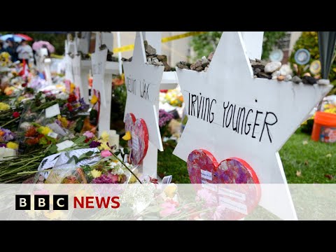 Pittsburgh synagogue gunman gets death penalty - BBC News