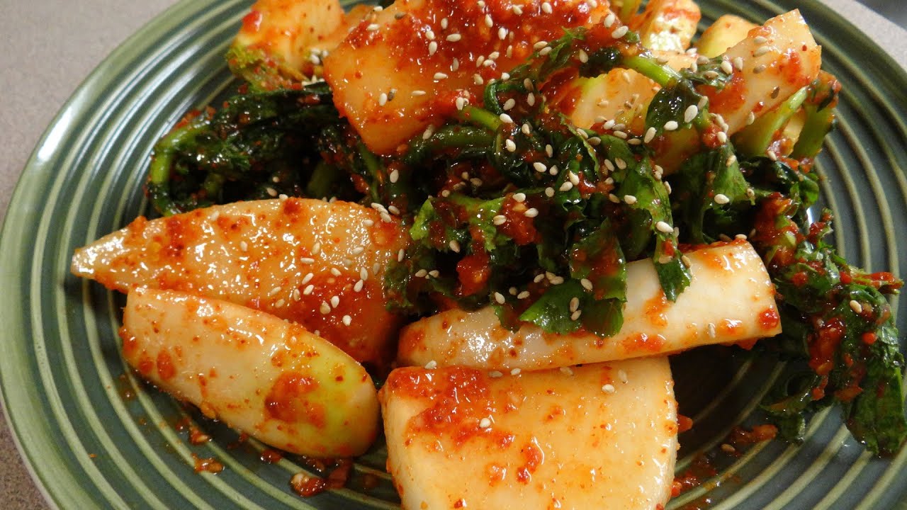 quick-and-easy-way-to-make-korean-radish-kimchi-youtube