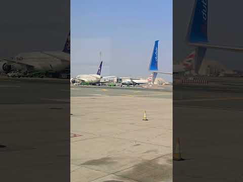 Jeddah Airport 🛫 🇸🇦 Saudi arabia #hindisong #love #Airport #airplane