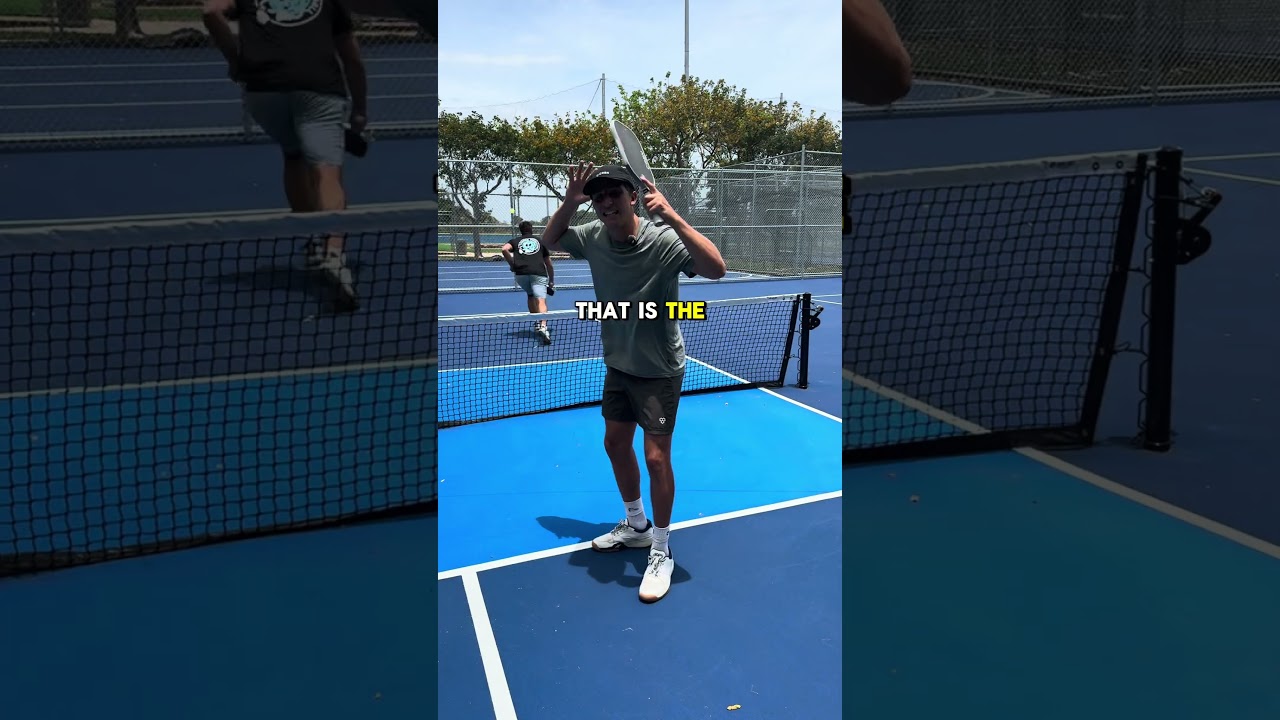 The BEST Form of Offensive - The Lob 🦞🏆 #pickleball #pickleballtips