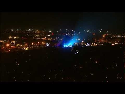 Coldplay - Square One live @ Glastonbury 2005 - HD