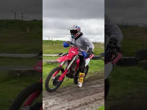 Грязьові повороти на ендуріку! #enduroschool #motocross #enduro