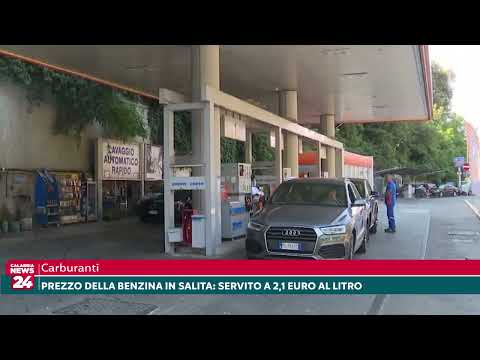 Prezzo della benzina in salita, servito a 2,1 euro al litro