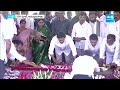 YS Vijayamma Blessings to CM YS Jagan | CM Jagan Bus Yatra @SakshiTV  - 02:17 min - News - Video