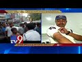 Drunkard Assaults Traffic police in Srikakulam