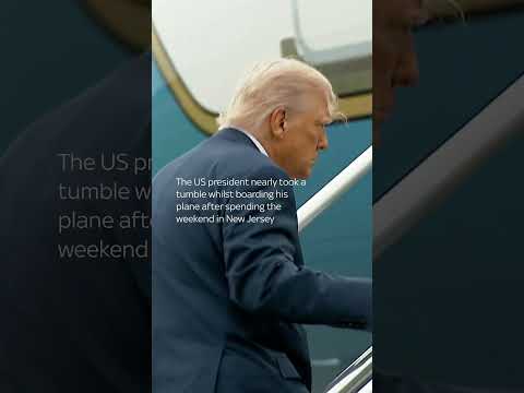 trump stumble socials