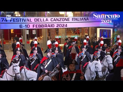 La Fanfara dell'Arma dei Carabinieri apre il Festival di Sanremo 2024 - Sanremo 2024