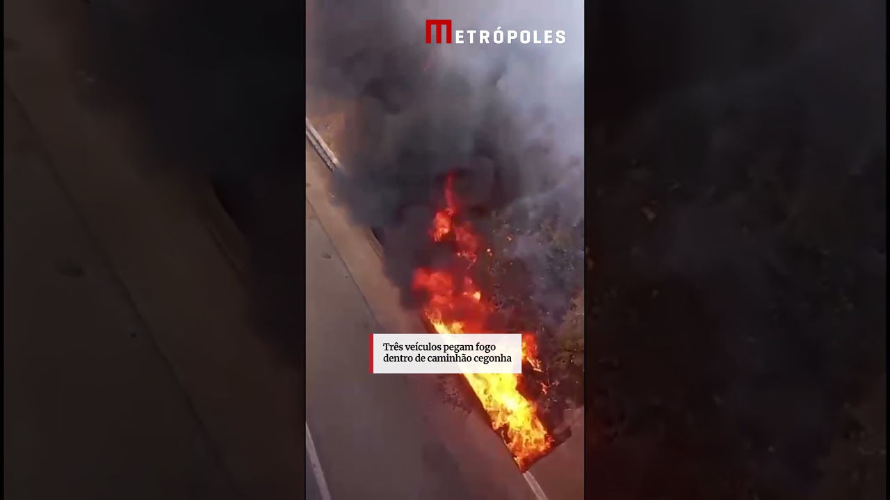 Três veículos pegam fogo dentro de caminhão cegonha