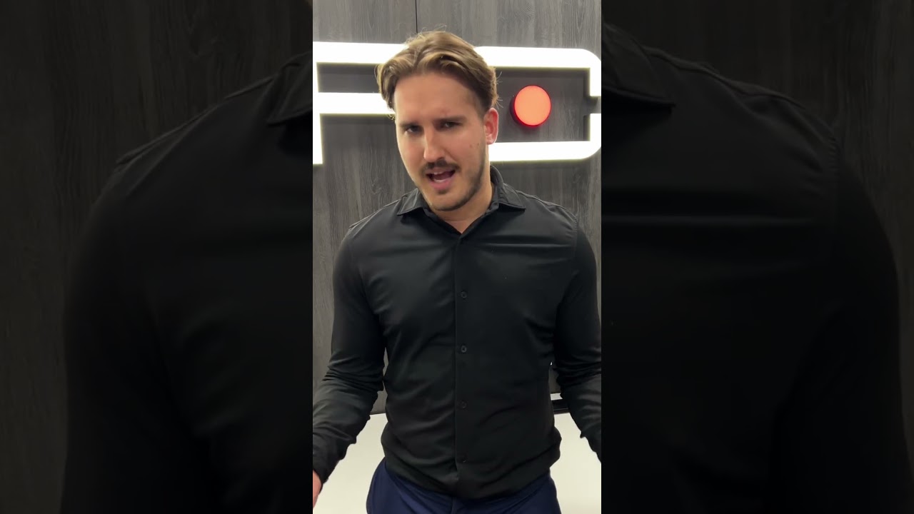 TUSKOWI SKRADZIONO AUTO